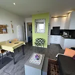Διαμέρισμα Cosy A 100m De La Avec Balcon Et Parking - - Fr-1-224c-199