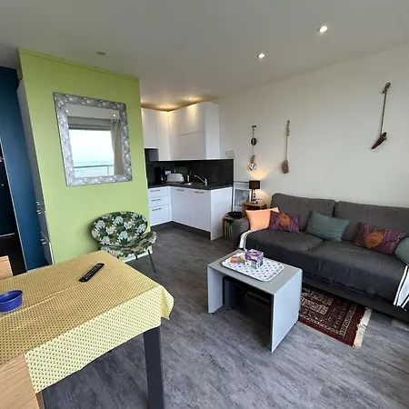 Cosy A 100m De La Avec Balcon Et Parking - - Fr-1-224c-199