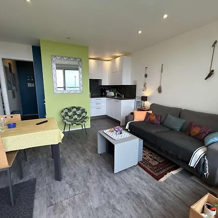 Διαμέρισμα Cosy A 100m De La Avec Balcon Et Parking - - Fr-1-224c-199 *