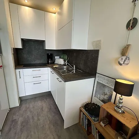 Cosy à 100m De La Avec Balcon Et Parking - - Fr-1-224c-199 Apartamento *